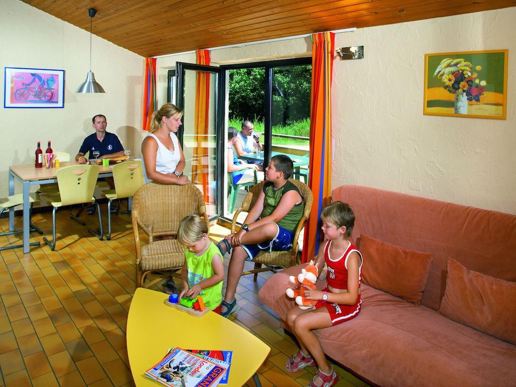 Vallee De Rabais Otel Virton Oda fotoğraf