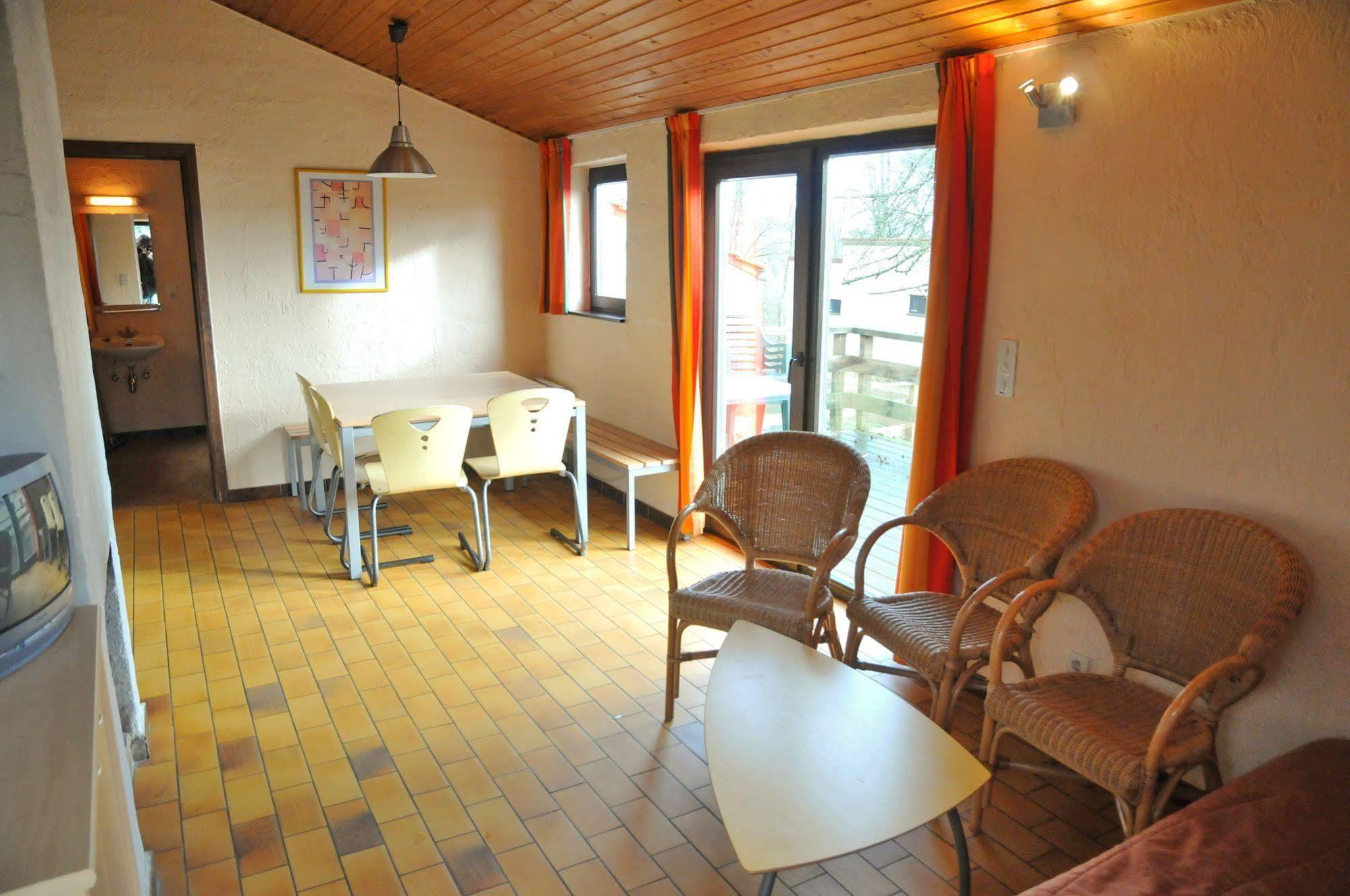 Vallee De Rabais Otel Virton Dış mekan fotoğraf